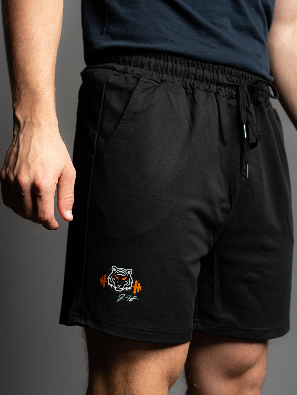 BLACK UNISEX FREESTYLE SHORT