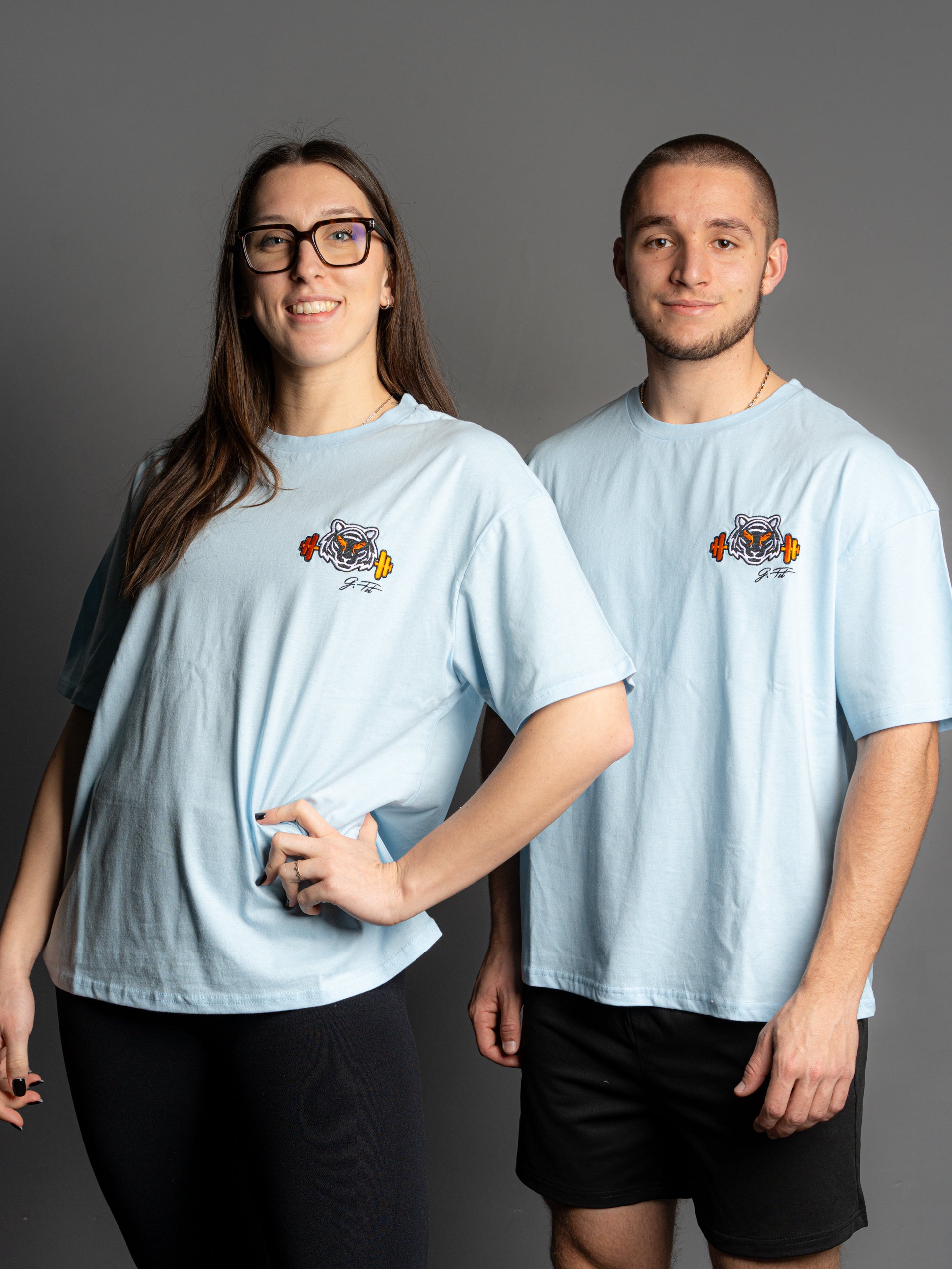 LIGHT BLUE STREET OVER T-SHIRT