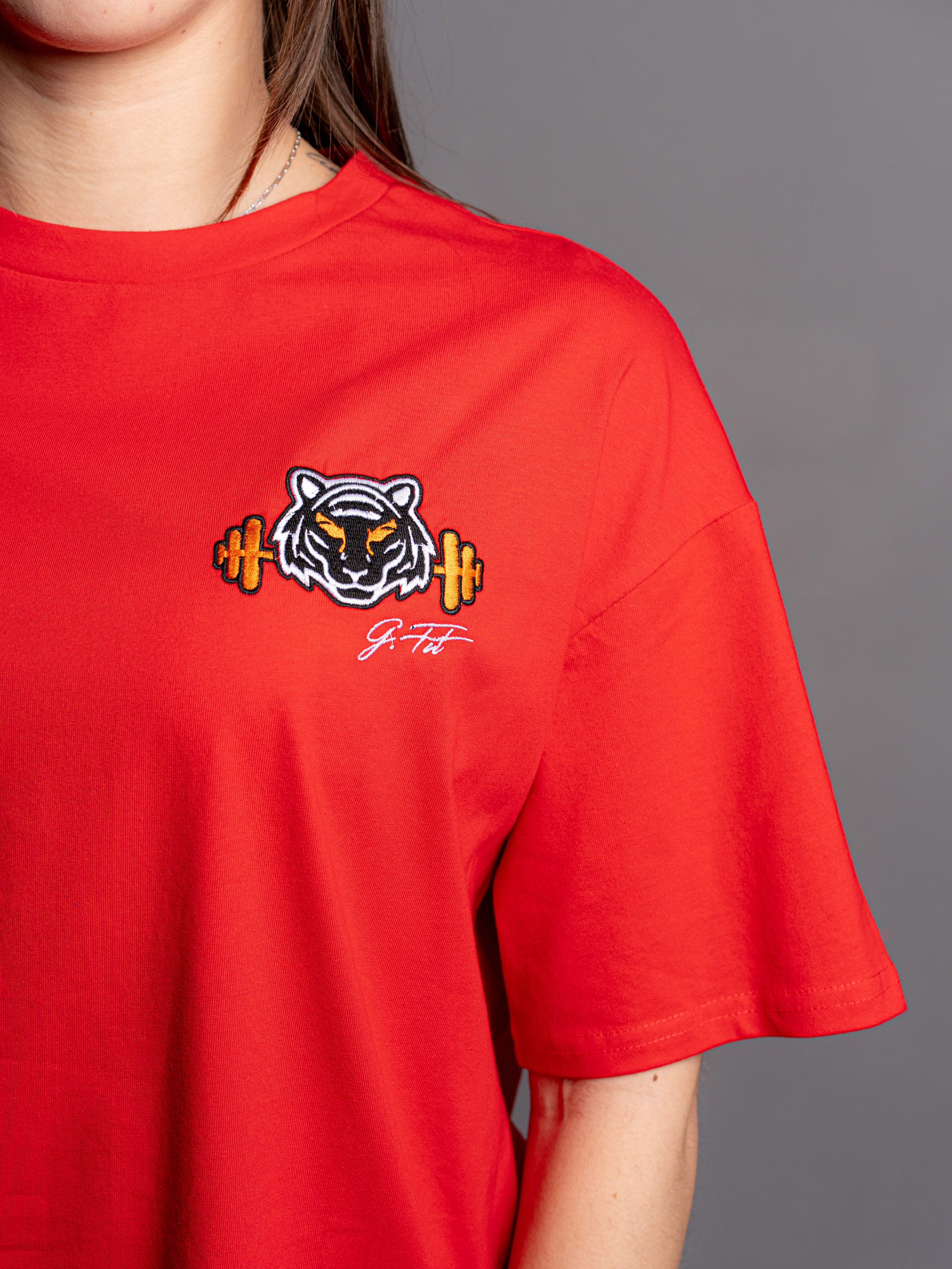 RED STREET OVER T-SHIRT