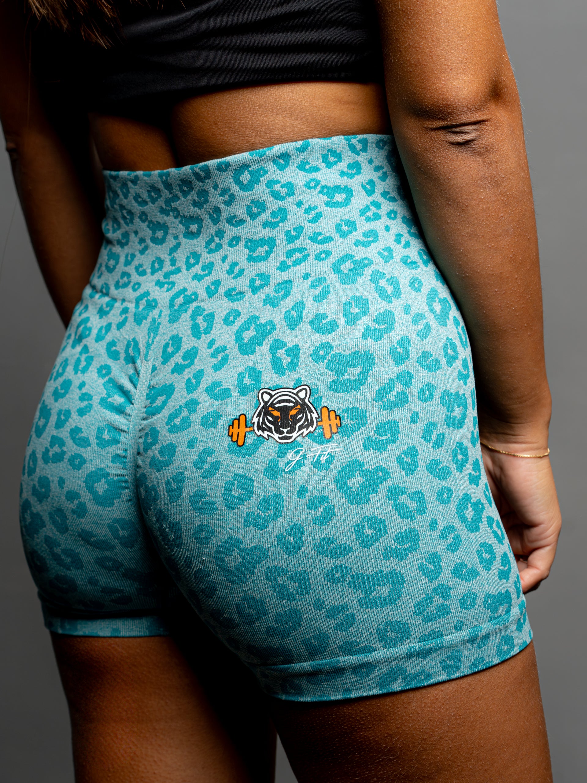 LIGHT BLUE LEOPARD SHORT