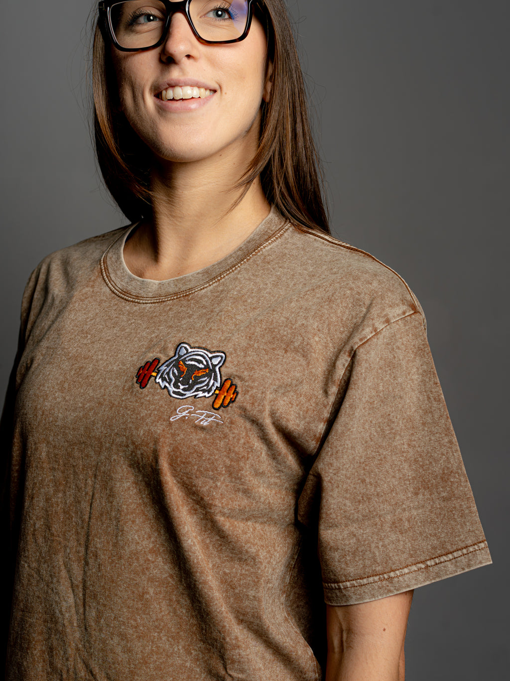 BROWN STREET OVER T-SHIRT