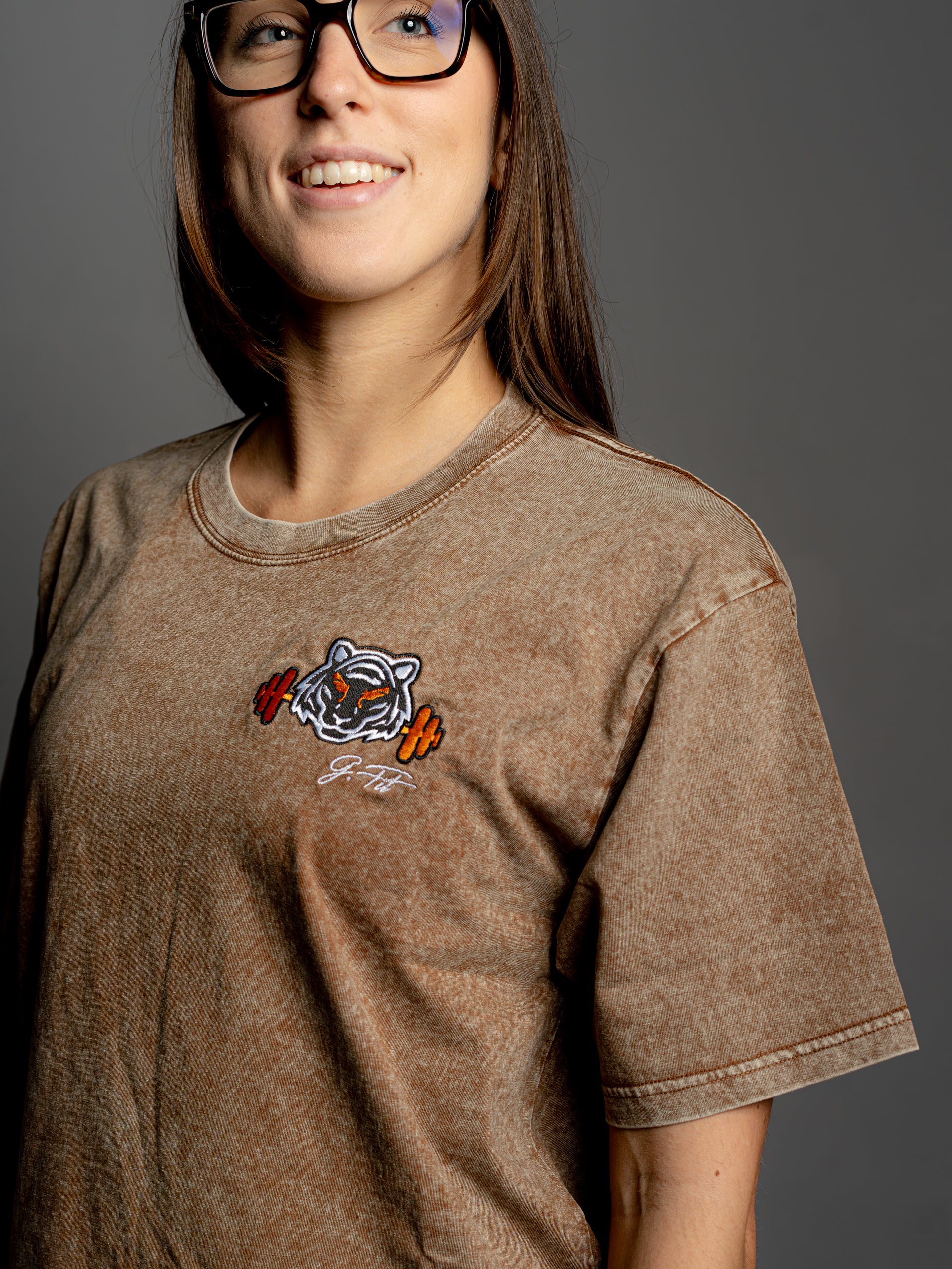 BROWN STREET OVER T-SHIRT