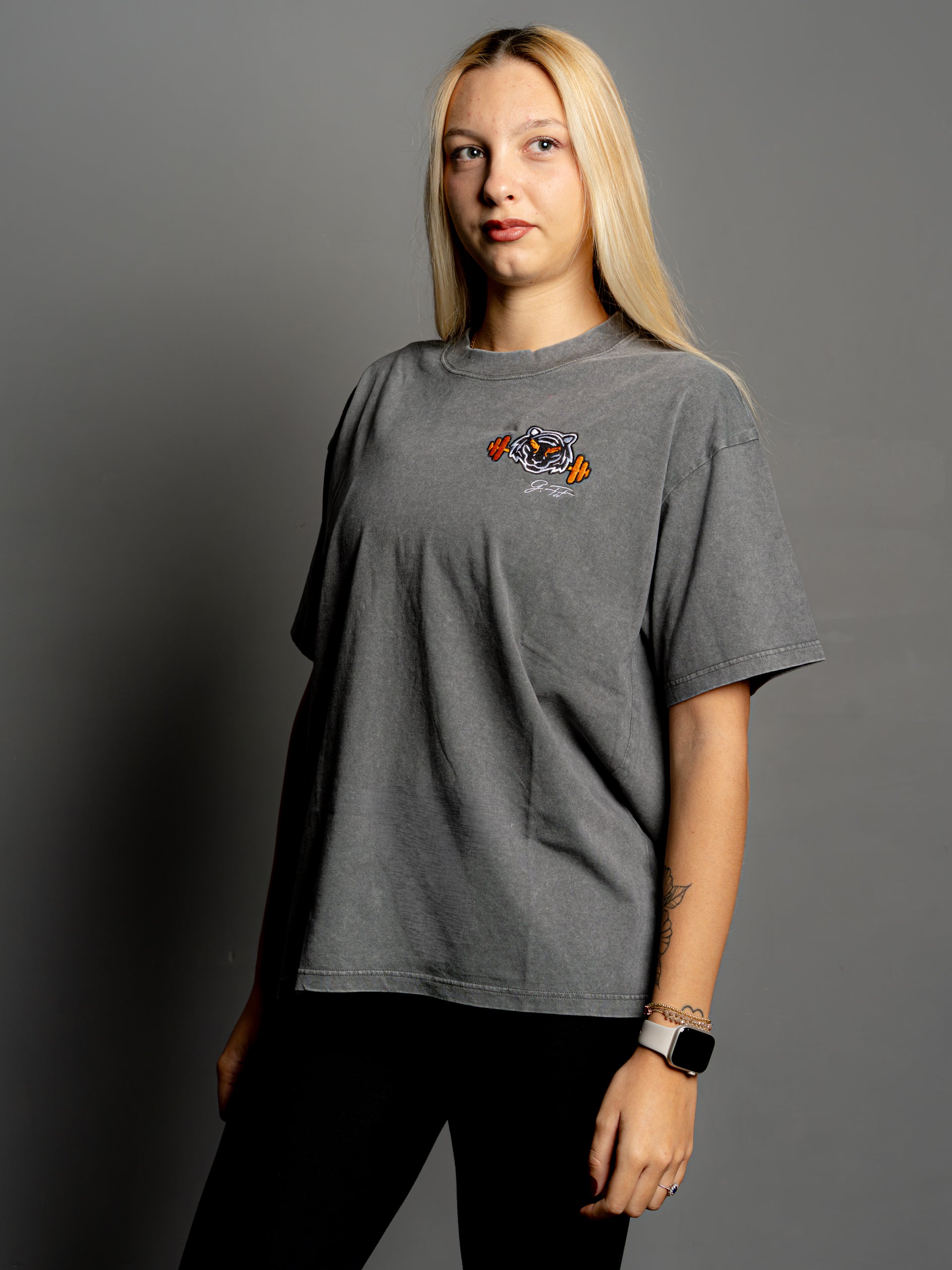 GREY STREET STYLE T-SHIRT