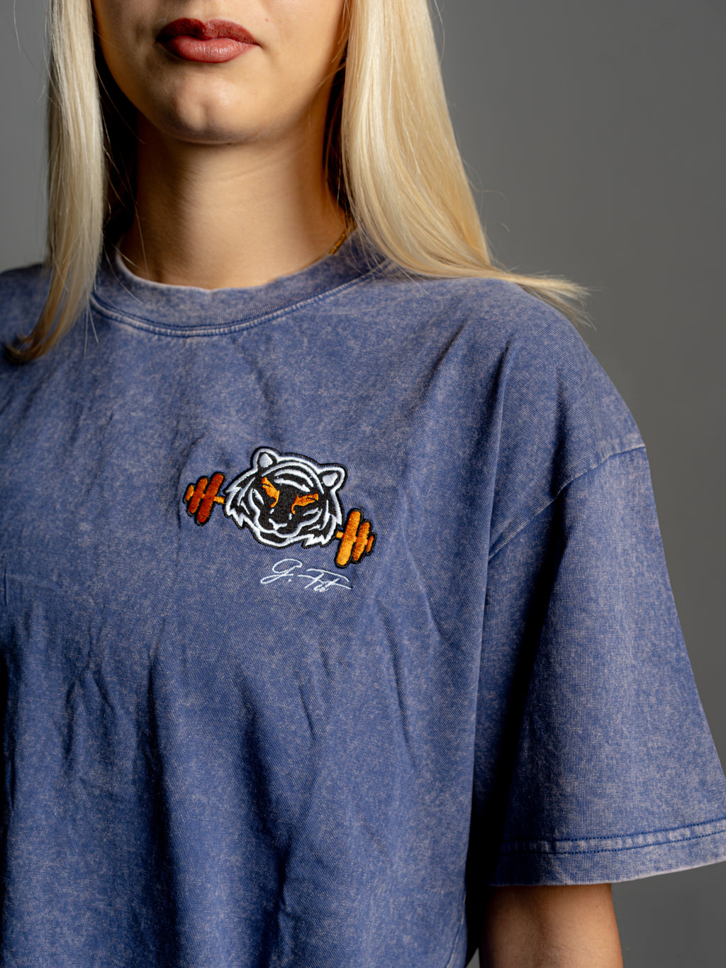 BLUE STREET OVER T-SHIRT