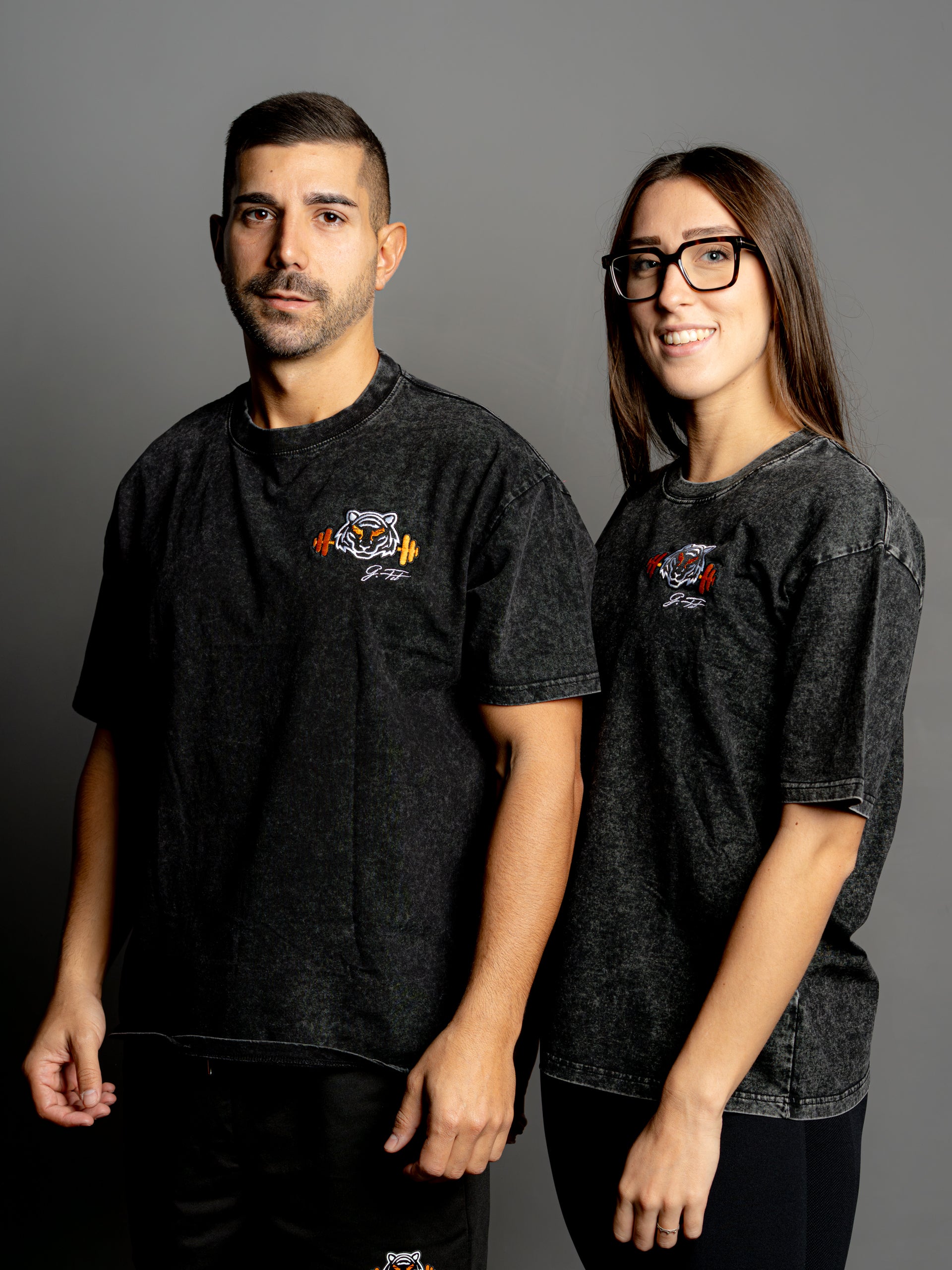 BLACK STREET OVER T-SHIRT