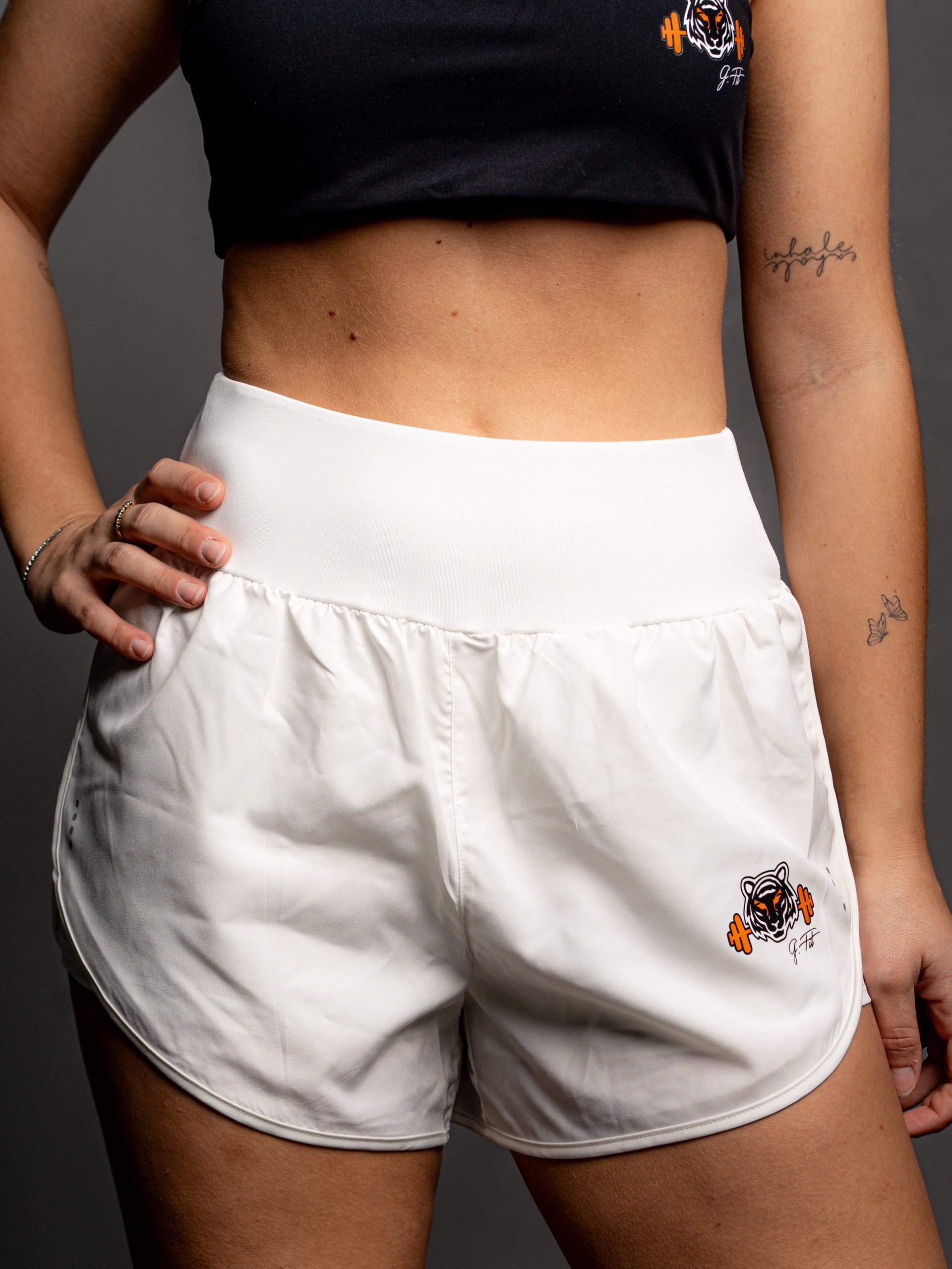 WHITE FLOW SHORTS