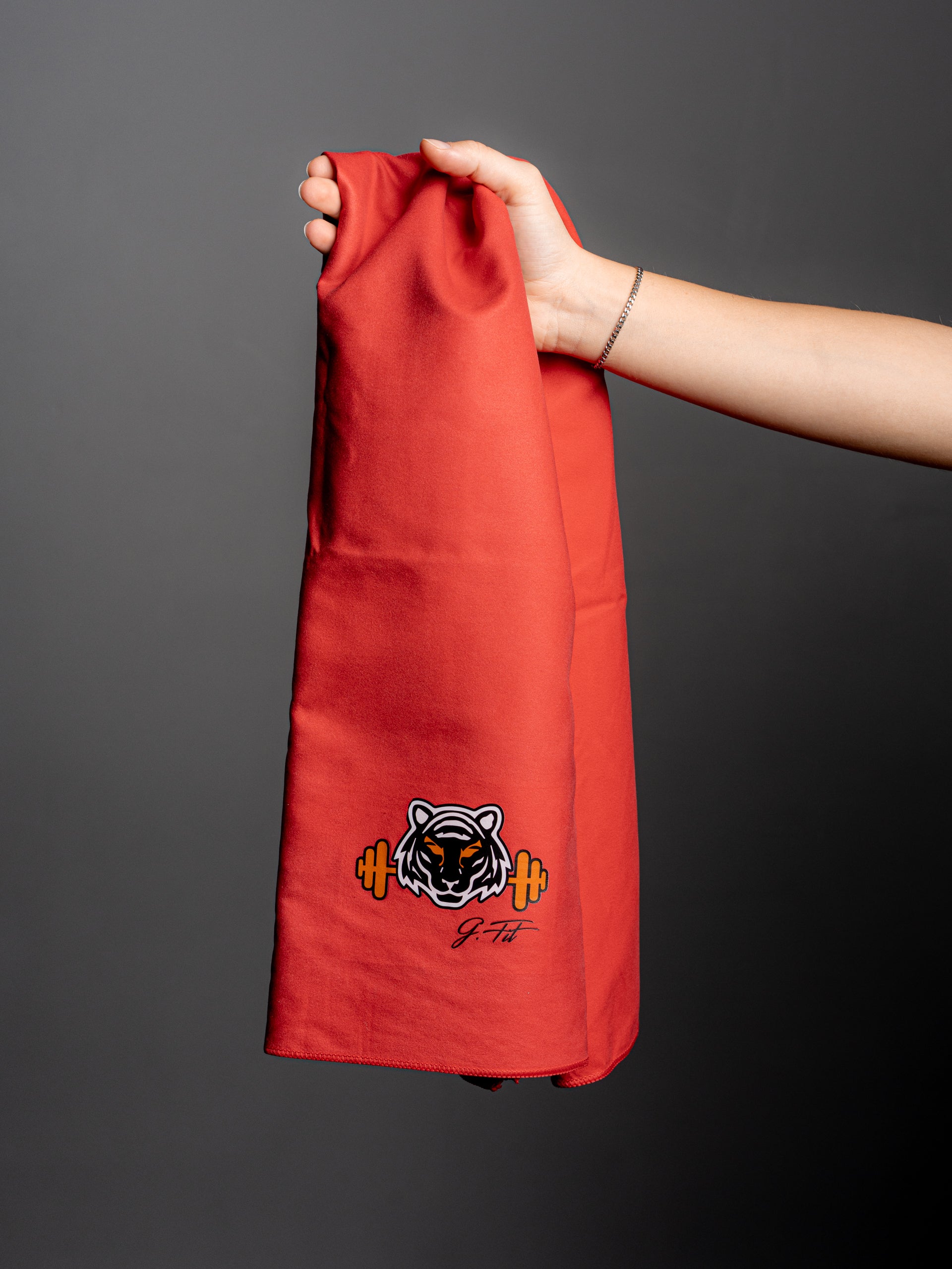 RED MICROFIBER TOWEL