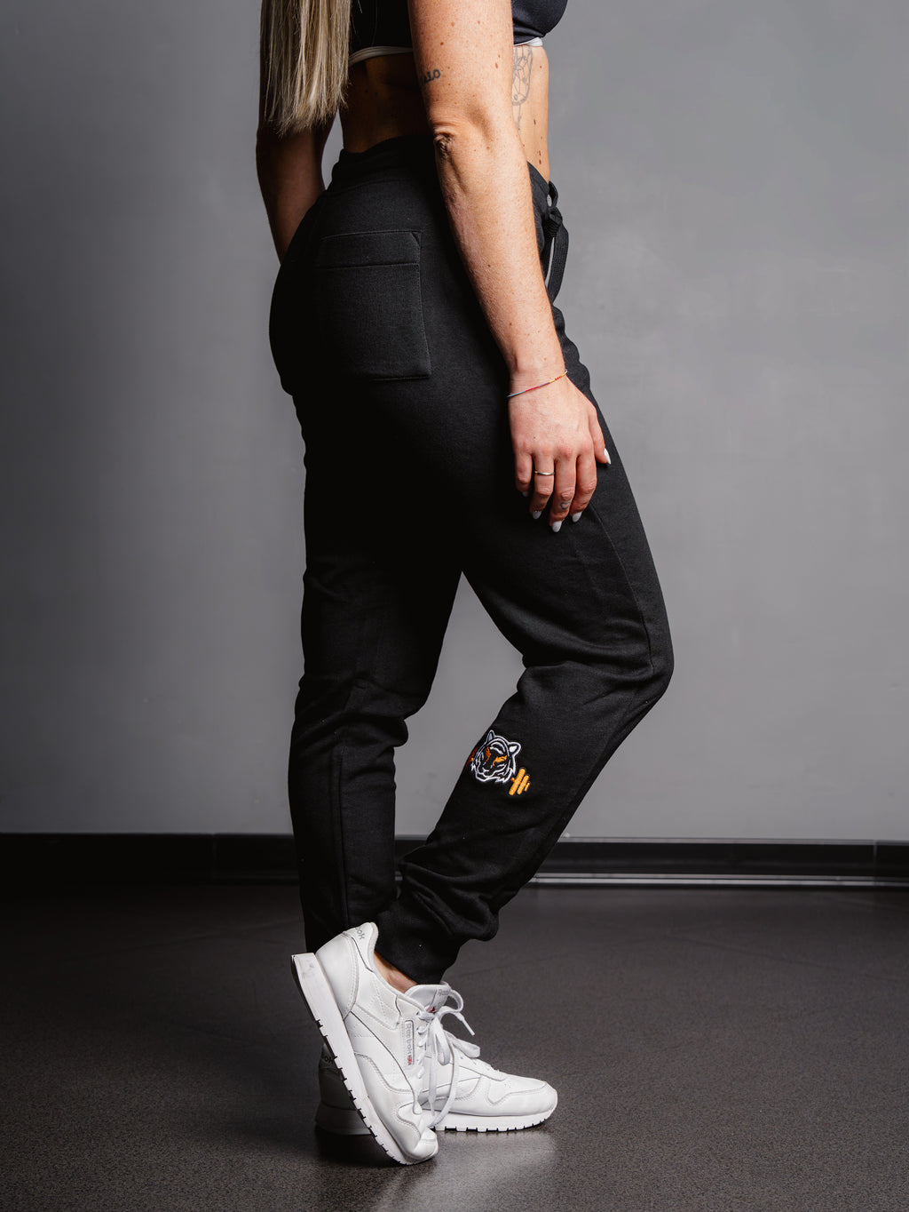 PANTALONE TUTA CON TIGRE RICAMATA - DONNA