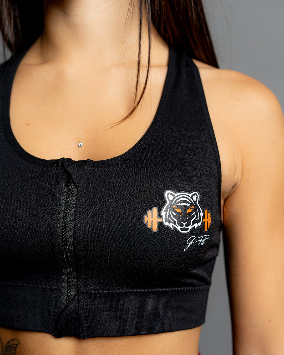 BLACK ZIP-FIT TOP