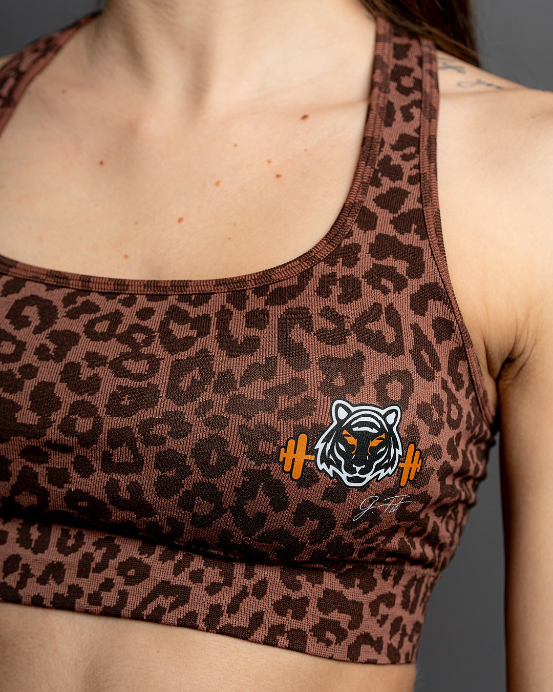BROWN ROAR TOP