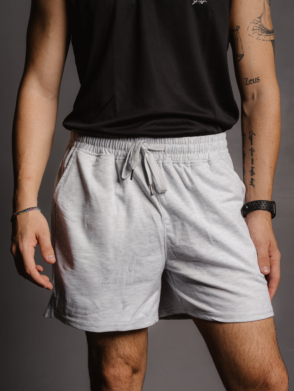 GREY ESSENTIAL SHORT