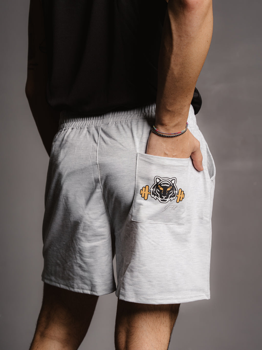 GREY ESSENTIAL SHORT