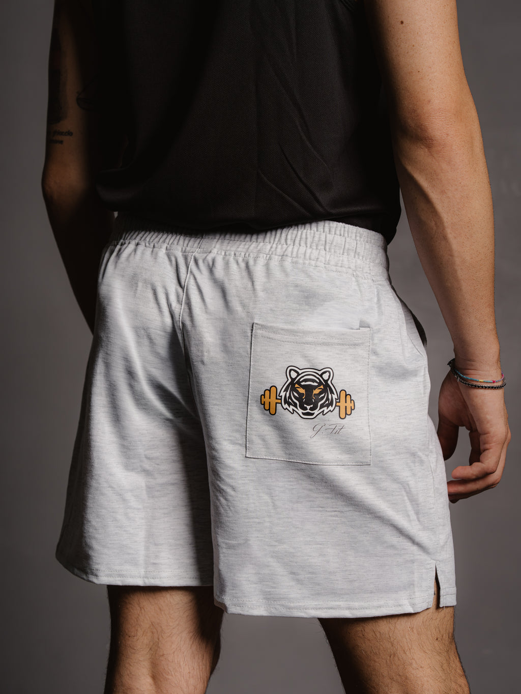 GREY ESSENTIAL SHORT