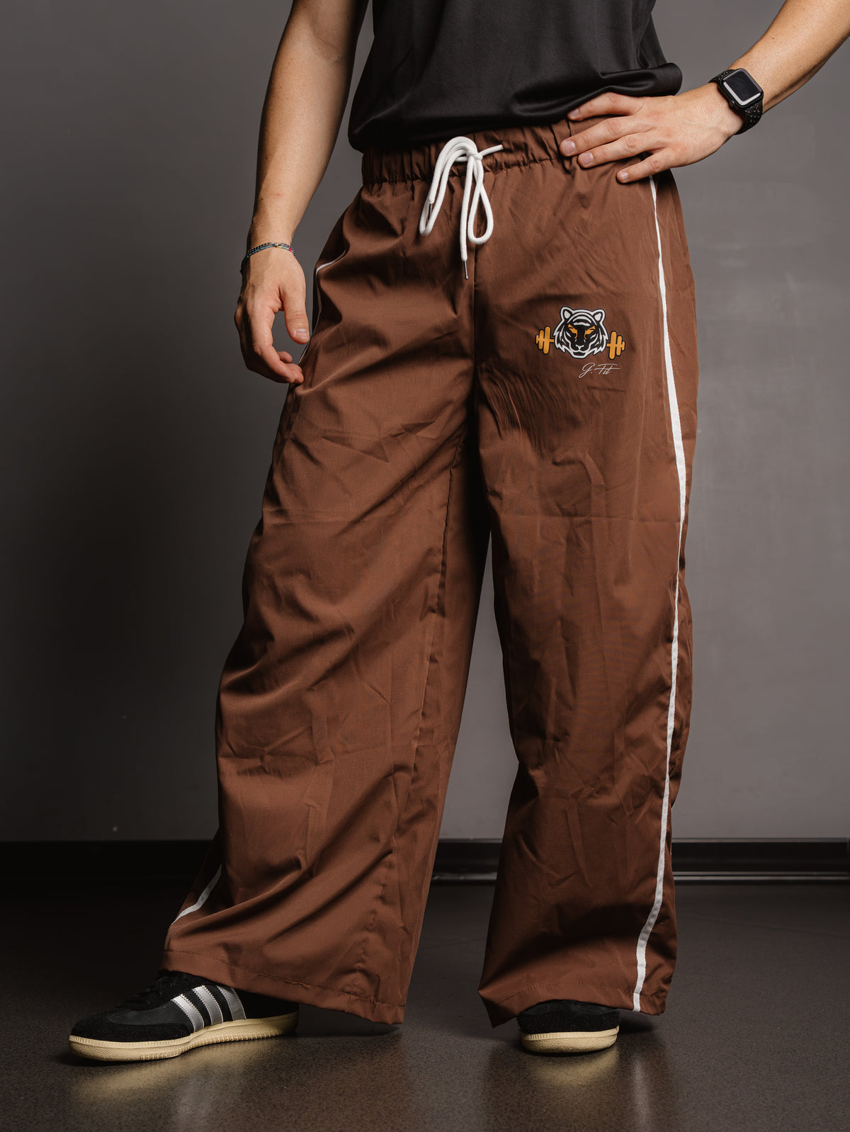AEROBICS UNISEX PANTS BROWN