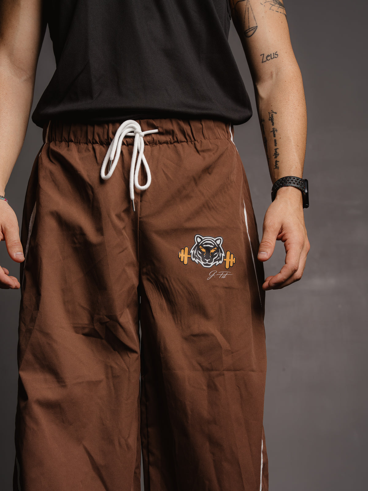 AEROBICS UNISEX PANTS BROWN