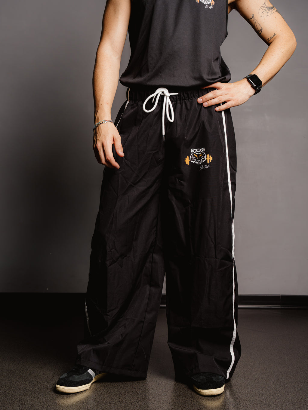 AEROBICS UNISEX PANTS BLACK