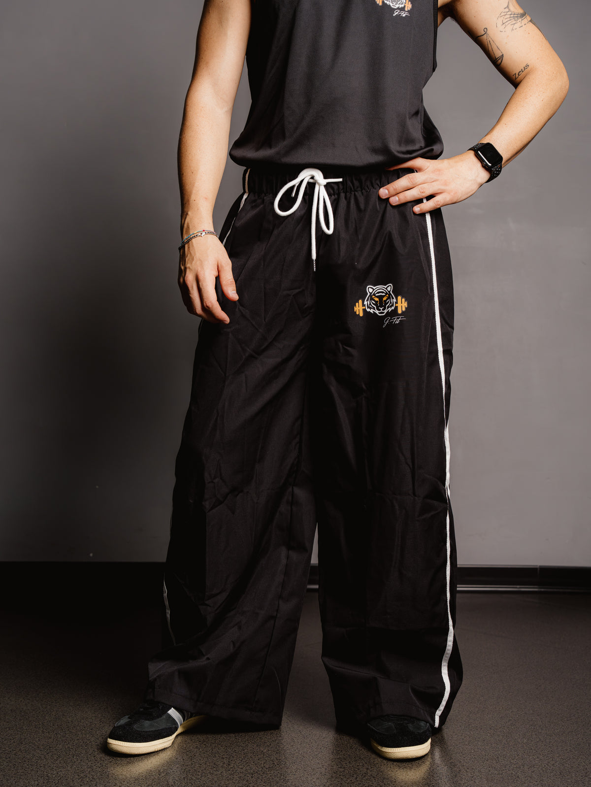 AEROBICS UNISEX PANTS BLACK