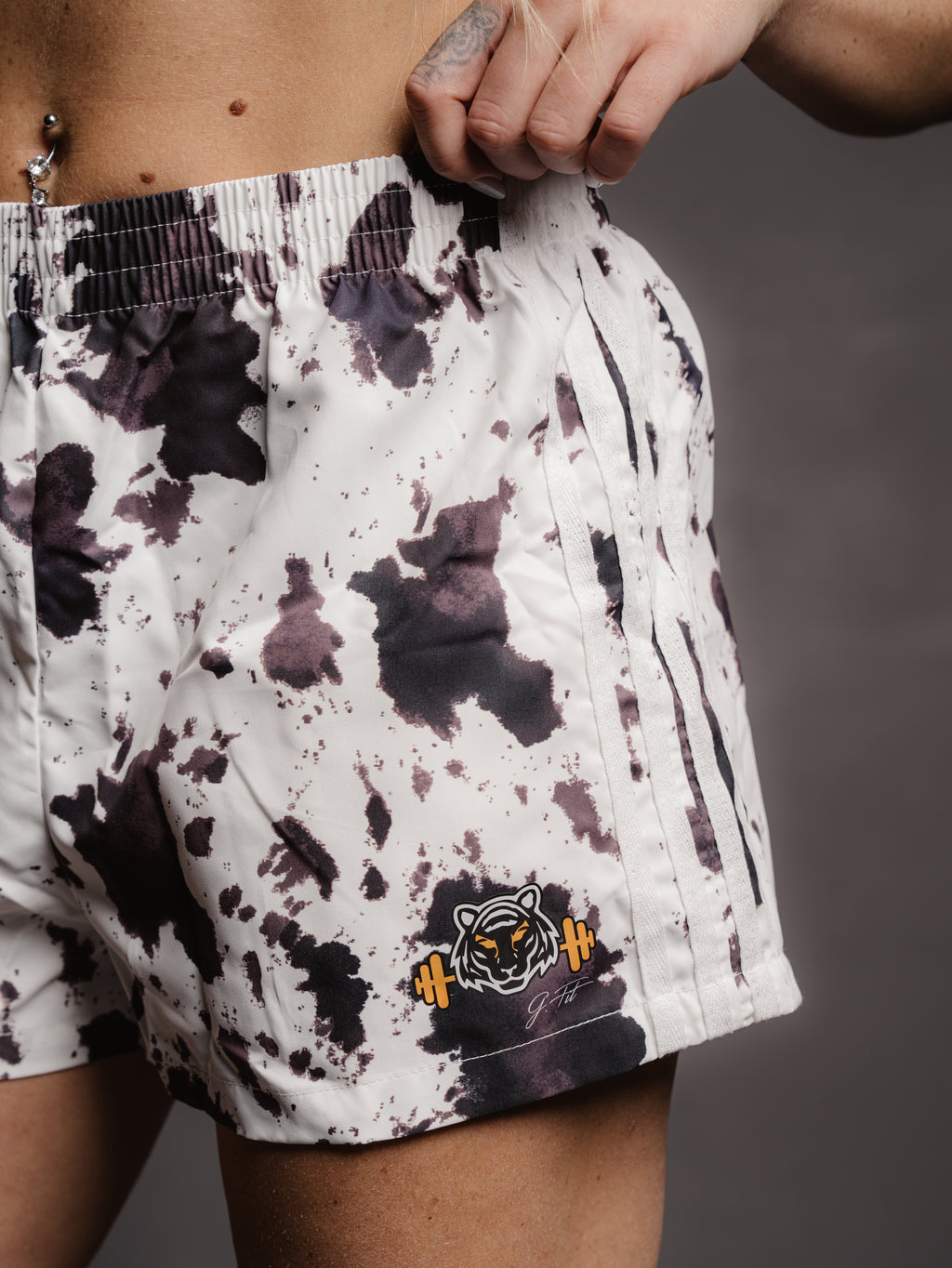 SHORT COW PRINT