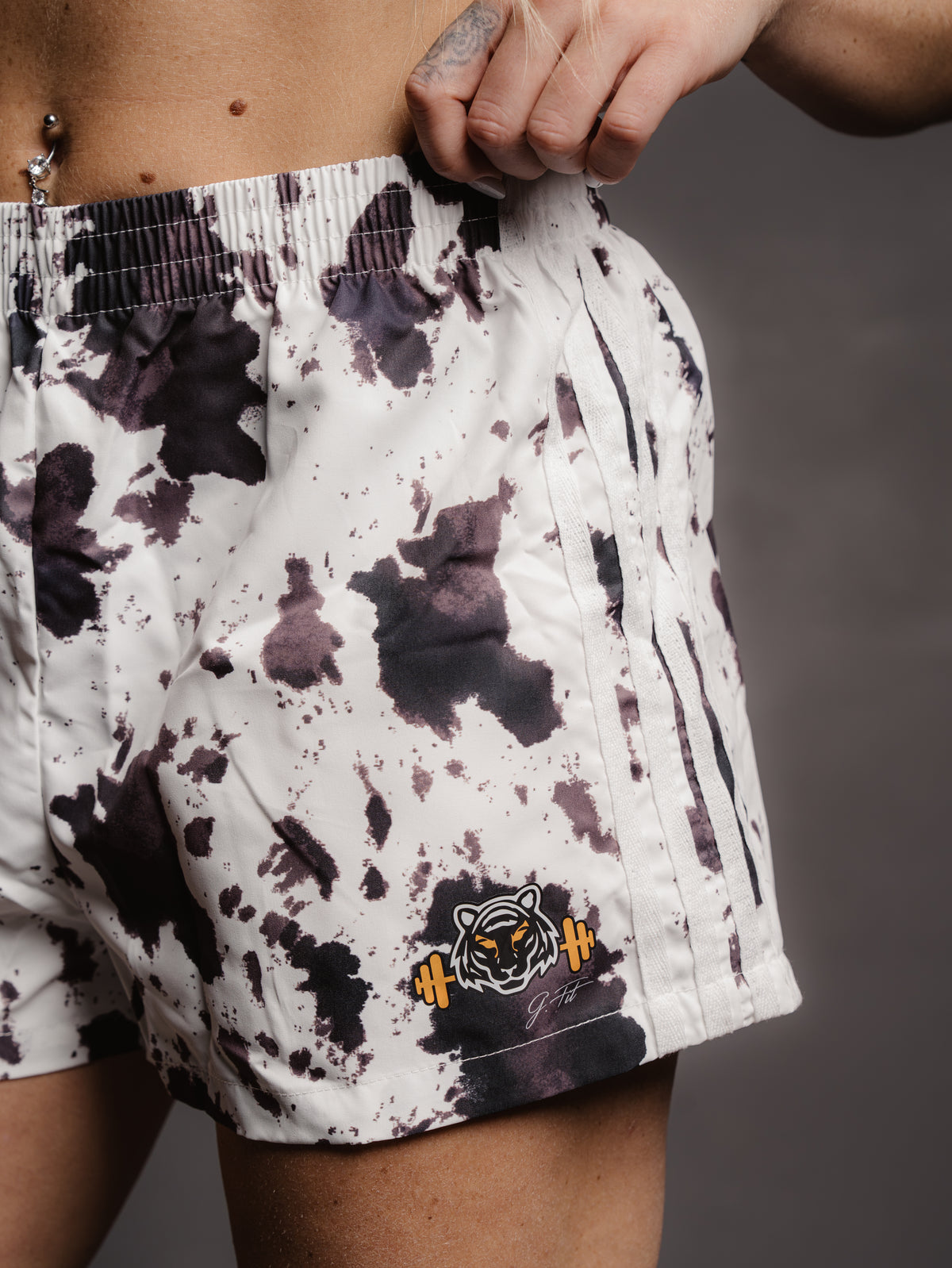 SHORT COW PRINT