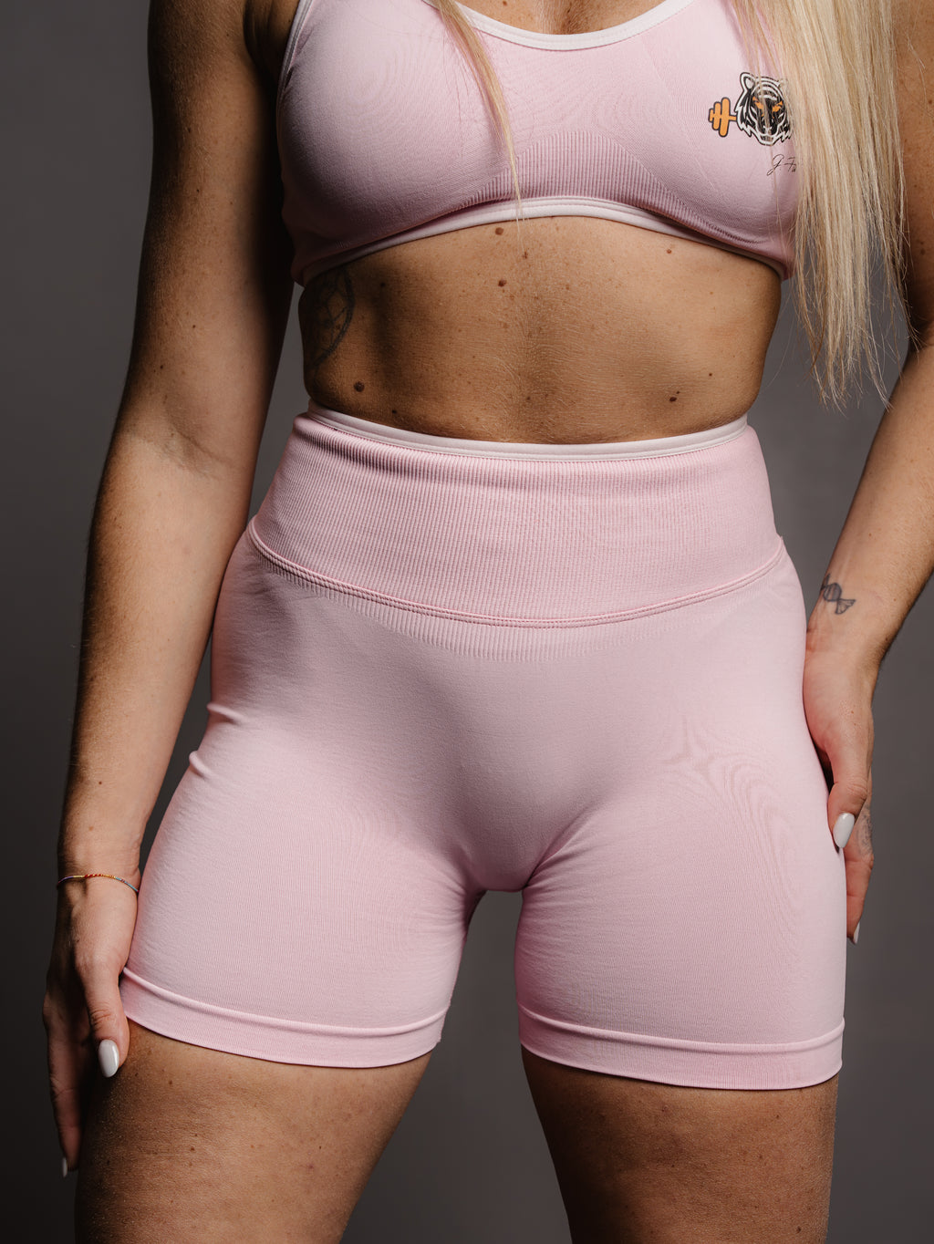 PINK CONTRAST CYCLING SHORT