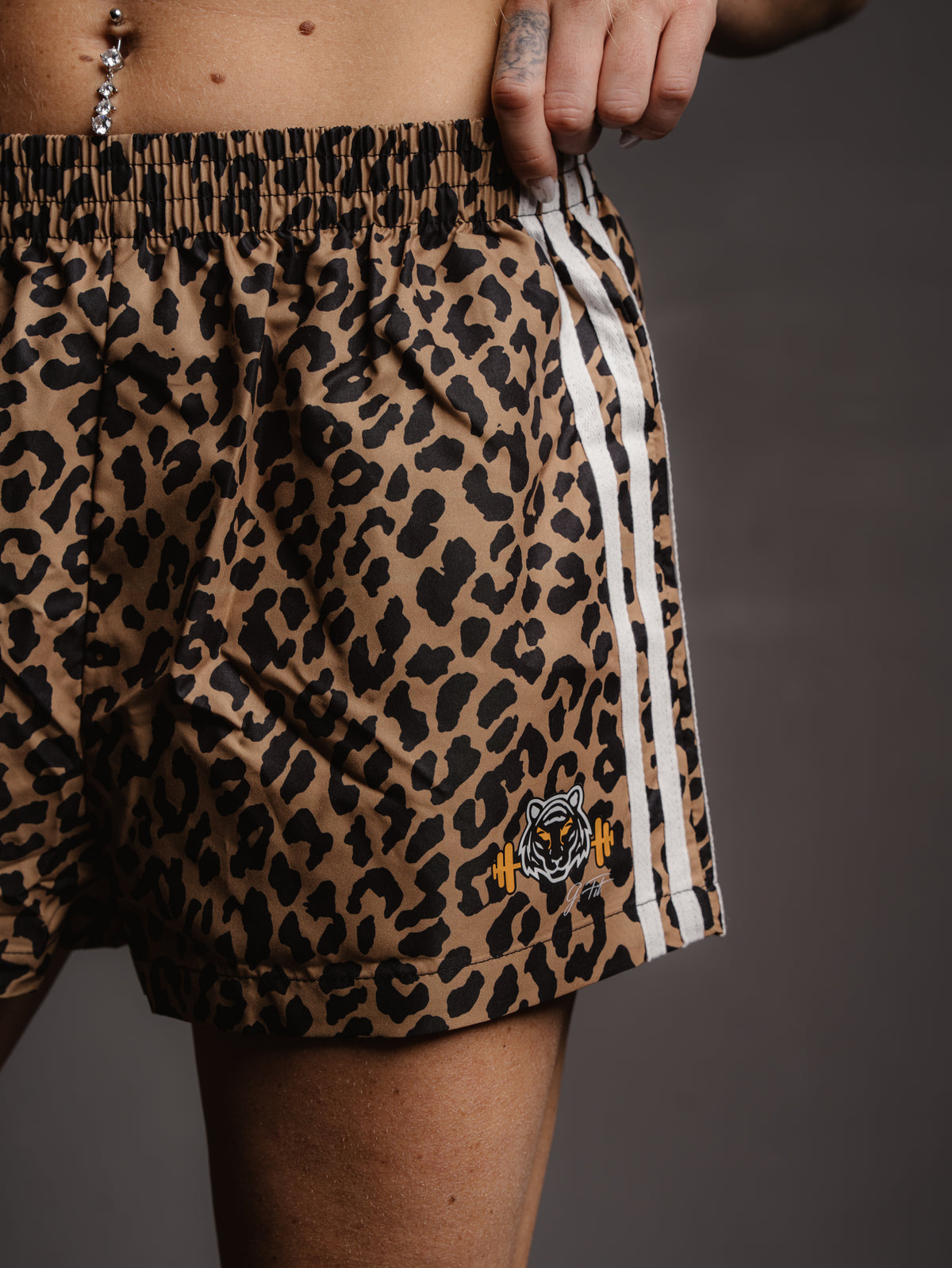 SHORT LEOPARD PRINT