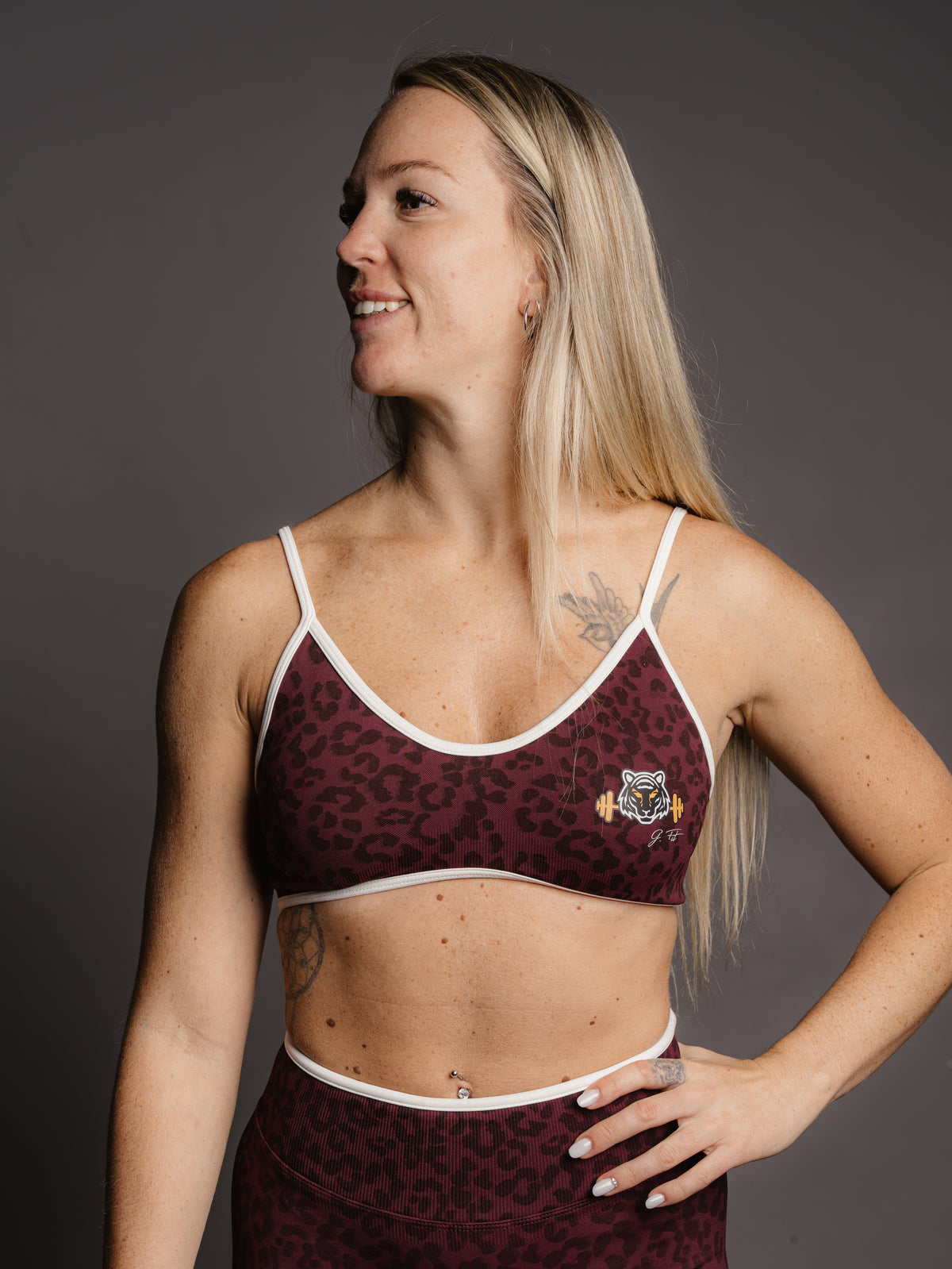BURGUNDY LEOPARD CONTRAST TOP