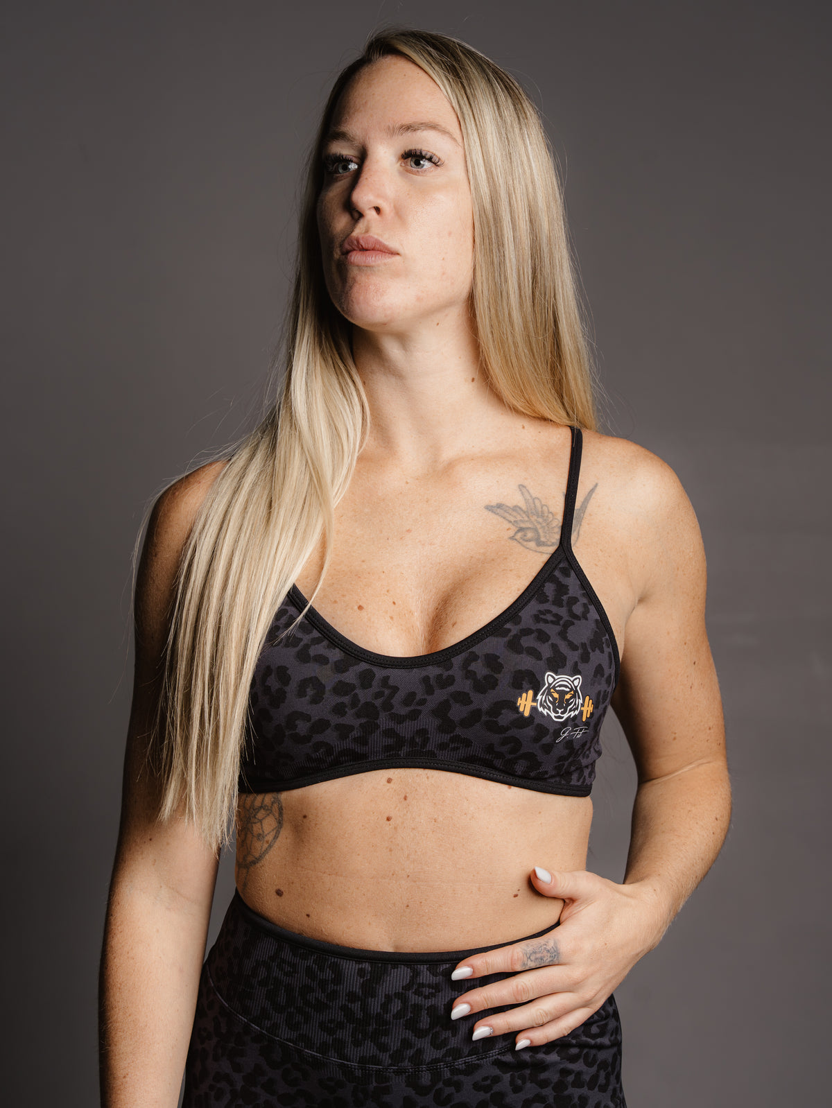 BLACK LEOPARD CONTRAST TOP