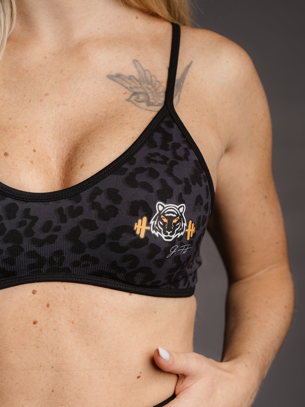 BLACK LEOPARD CONTRAST TOP
